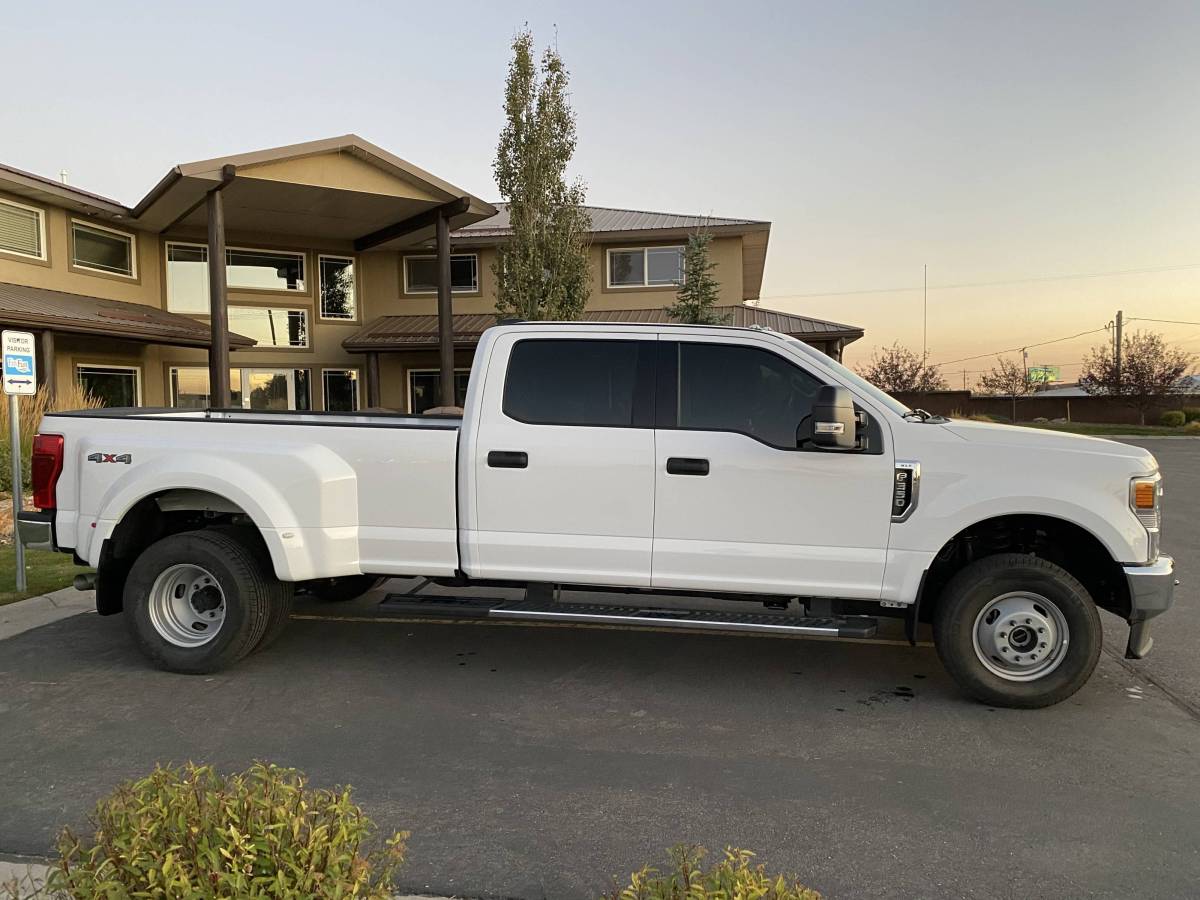 FOR SALE 2020 F350 ALMOST NEW